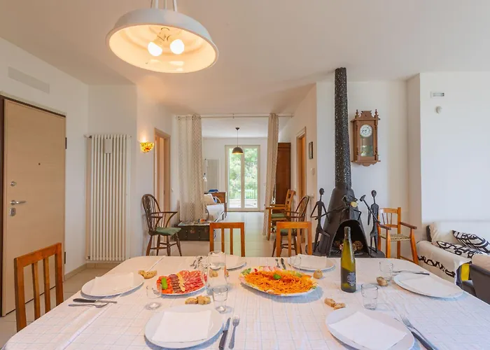 Michela-3 By Interhome アパート ピネート